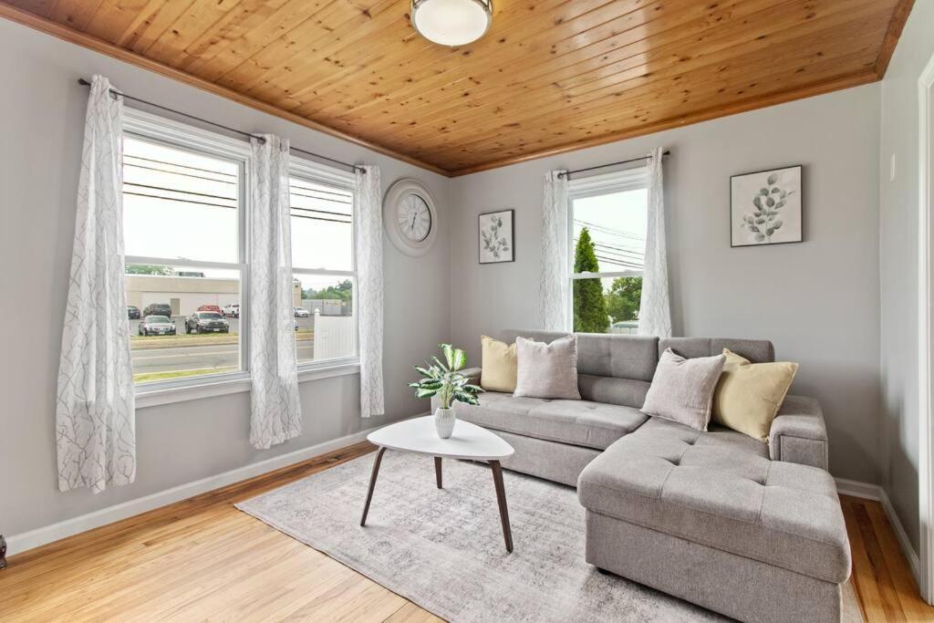 Stylish, Relaxing & Comfy 3 Bdr Home บริสโทล ภายนอก รูปภาพ